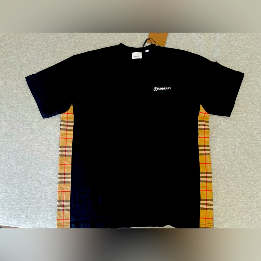 Burberry T-shirt